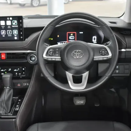 Салон Toyota YARIS ATIV 2025 года